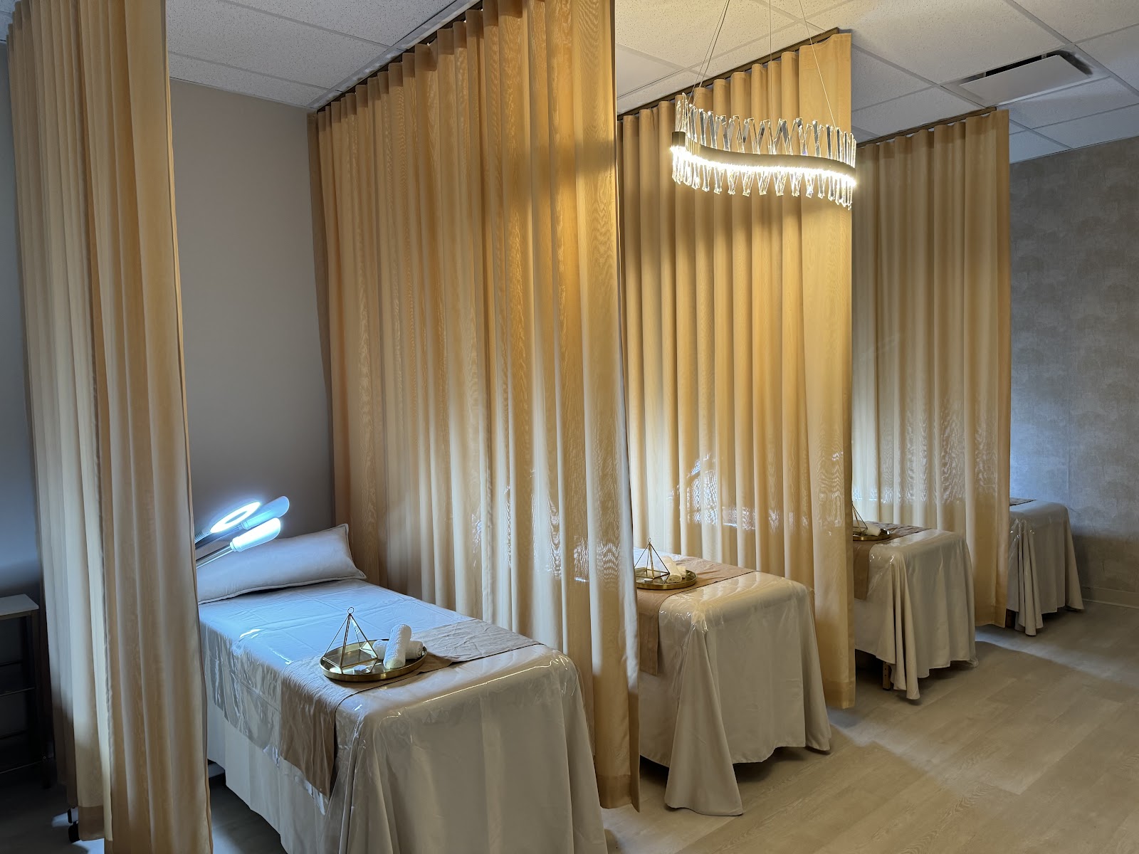 Long Island Nail Skin & Hair Institute nail photo 2